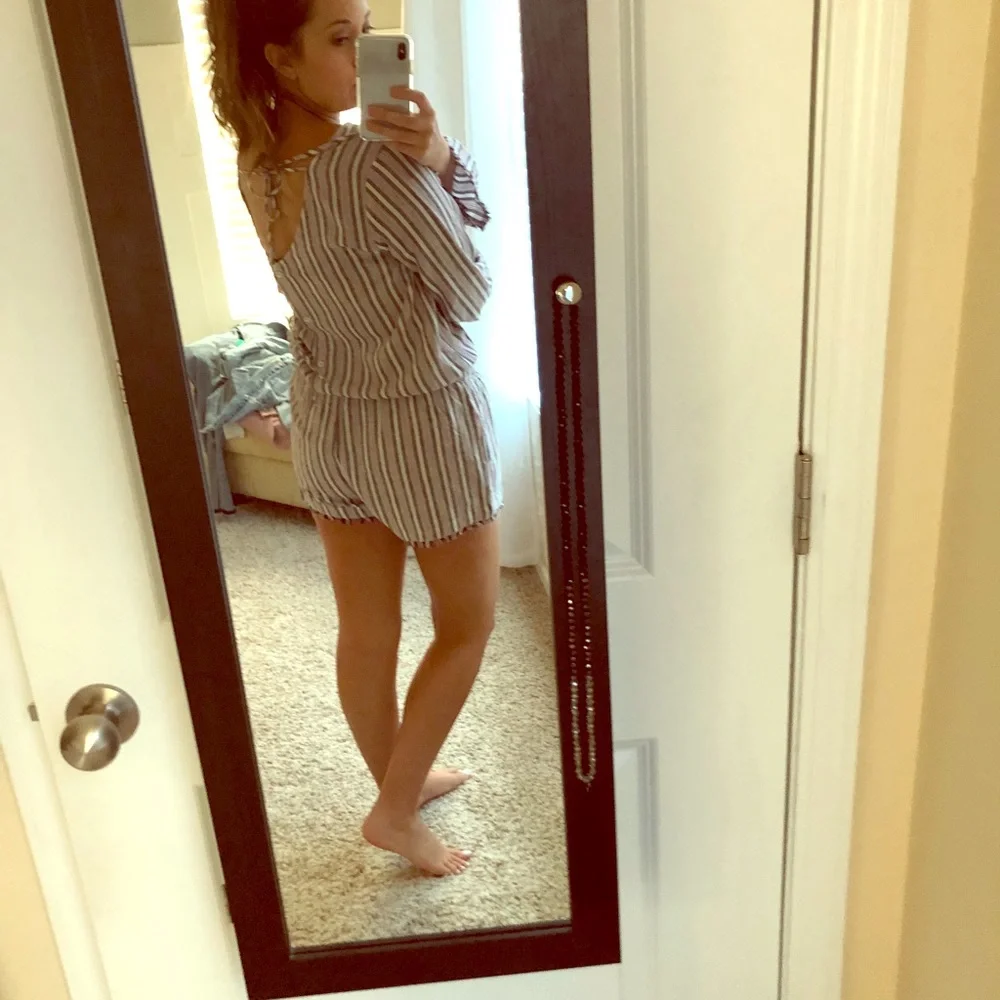 Cloth and stone button back romper - Picture 3 of 8